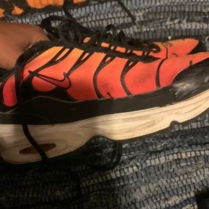 selling nike air max for 45$